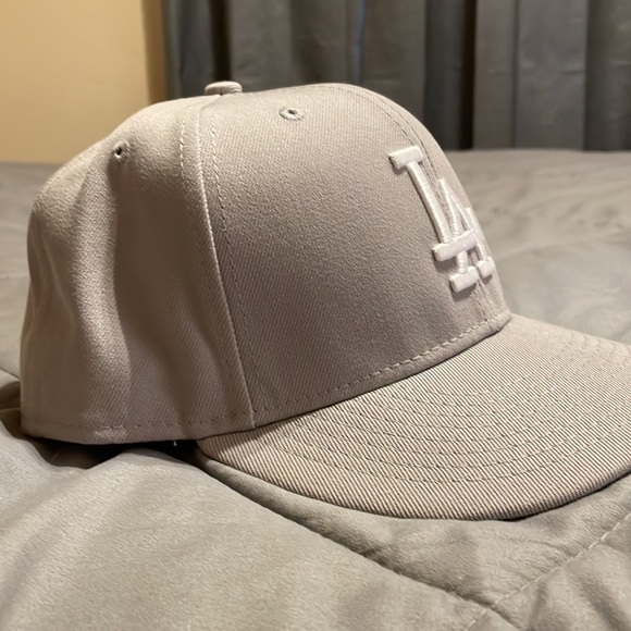 Los Angeles dodgers gray fitted hat - Picture 3 of 4